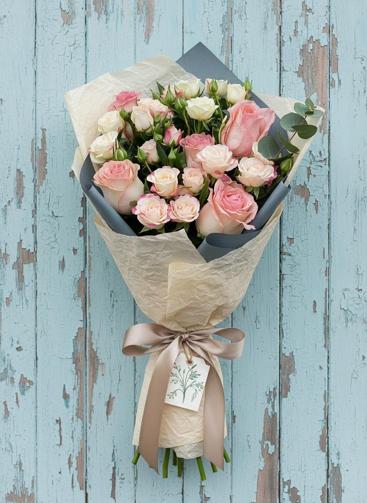 Букет цветов из: Розы в Вейделевке