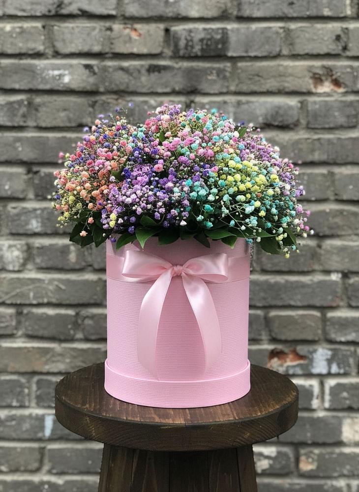 Цветочная композиция из Гипсофила и Розы в шляпной коробке в Вейделевке