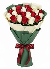 Букет Микс из красных и белых роз #REPLACE_PRED# Вейделевке