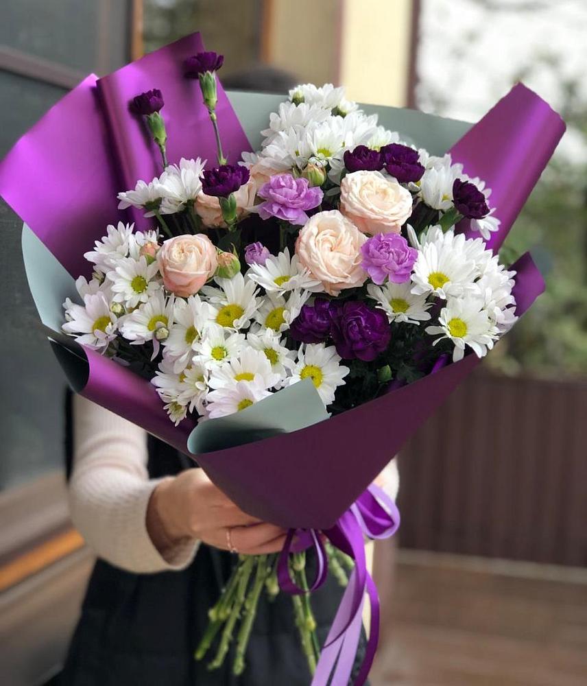 Букет цветов из: Хризантемы, Гвоздики и Розы в Вейделевке