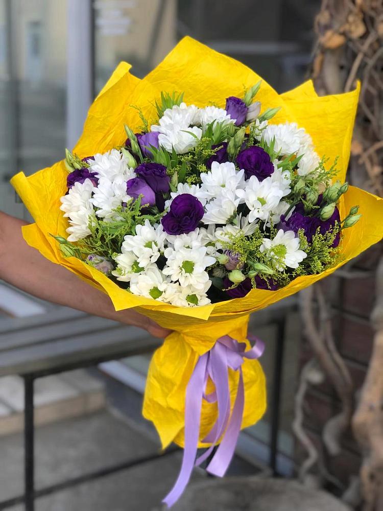 Букет цветов из: Ирисы, Хризантемы и Ромашки в Вейделевке