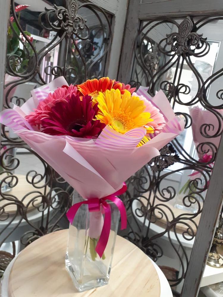 Букет цветов из: Герберы в Вейделевке