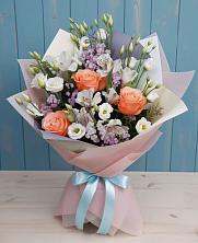 Букет цветов из:  Лизиантусы, Розы, Альстромерии и Гипсофила в Вейделевке