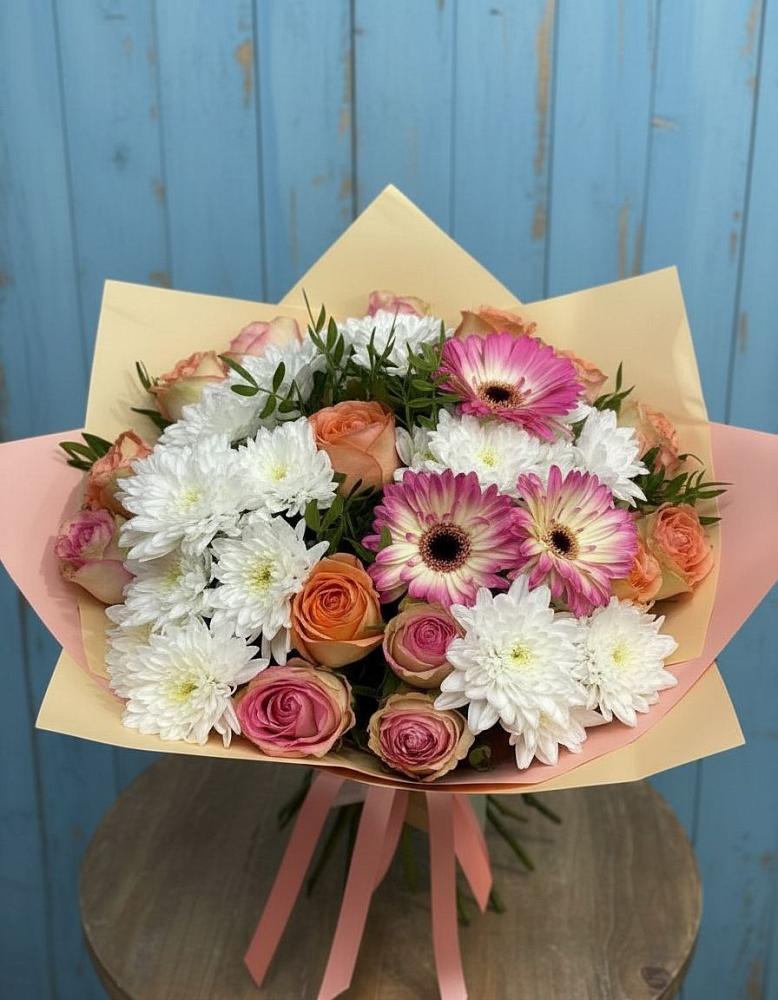 Букет цветов из: Розы, Герберы и Хризантемы в Вейделевке