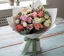 Букет цветов из:  Розы, Лизиантусы и Гвоздики в Вейделевке