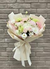 Букет цветов из:  Гвоздики, Розы, Лизиантусы и Хризантемы в Вейделевке