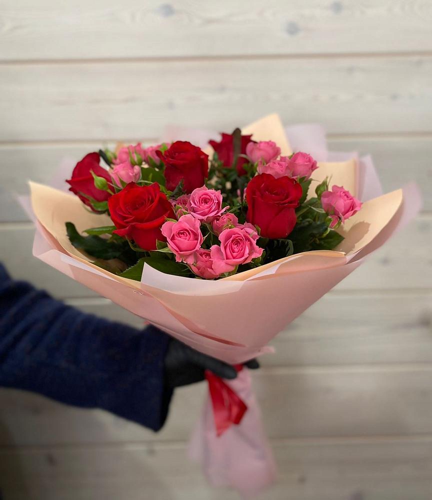 Букет цветов из: Розы в Вейделевке