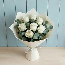 Букет Белые розы в Эвкалипте в Вейделевке